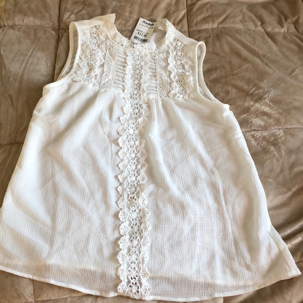 Cute, white, semi-dressy top